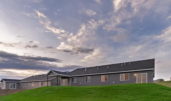 5515 Sundown PL NW, Rochester, MN 55901