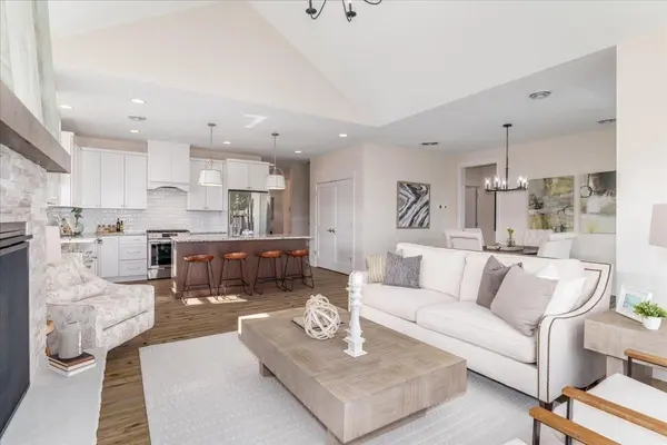 2461 Sharon LN, Hudson, WI 54016