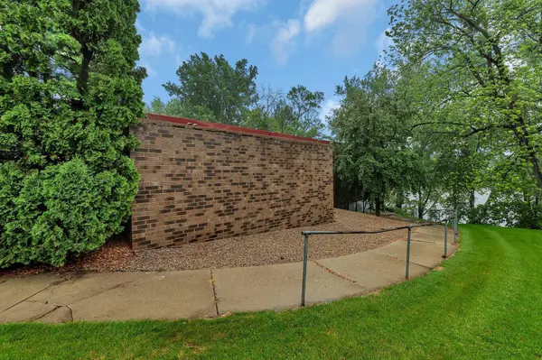 10 Riverside AVE S, Sartell, MN 56377