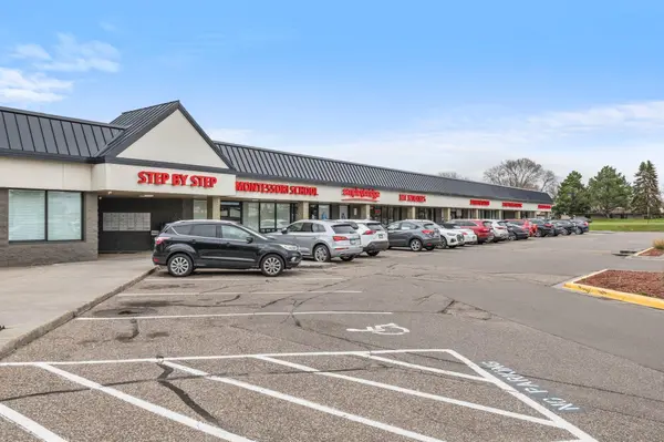 8401 W Broadway AVE, Brooklyn Park, MN 55445