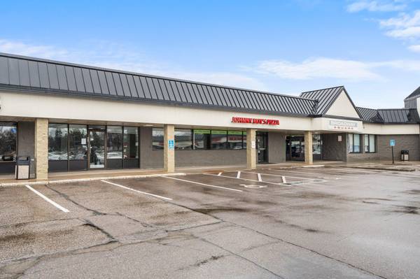 8401 W Broadway AVE, Brooklyn Park, MN 55445
