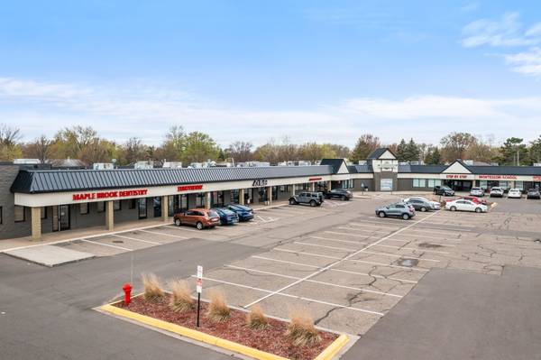8401 W Broadway AVE, Brooklyn Park, MN 55445