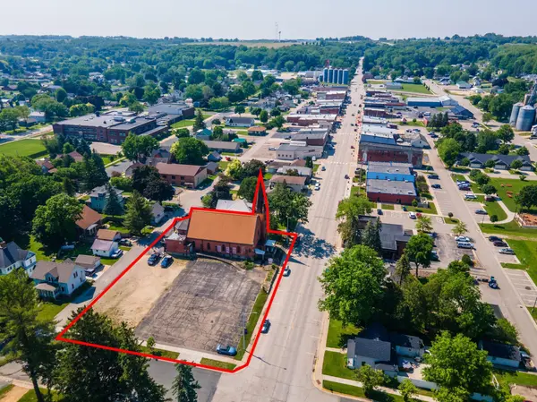 737 Whitewater Ave, Saint Charles, MN 55972