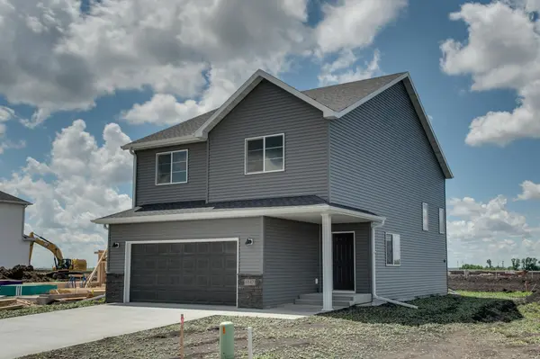 6847 Belding DR S, Fargo, ND 58104