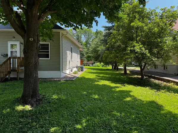 226 N Central AVE, Truman, MN 56088