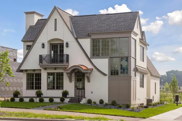 956 Mississippi River BLVD S, Saint Paul, MN 55116