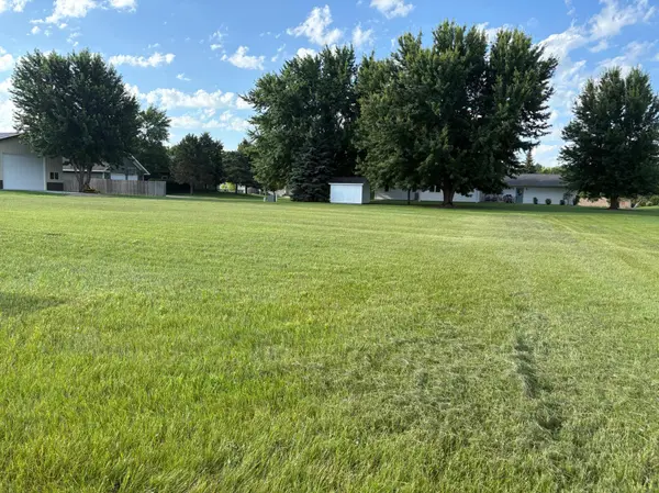 1039 Montana AVE, Benson, MN 56215