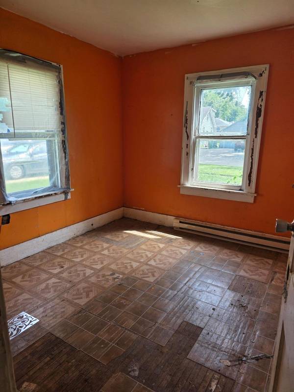 1637 Miller ST, Worthington, MN 56187