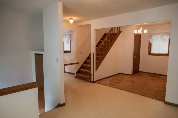 223 W 10th ST, Fairmont, MN 56031