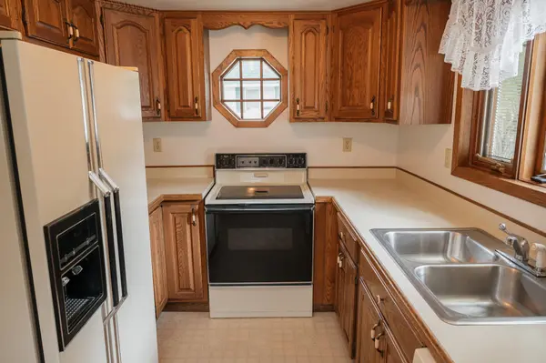 223 W 10th ST, Fairmont, MN 56031