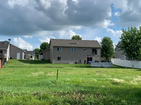 2574 Stony Creek DR, Owatonna, MN 55060