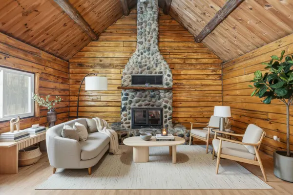 2303 Cardas RD, Mora, MN 55051