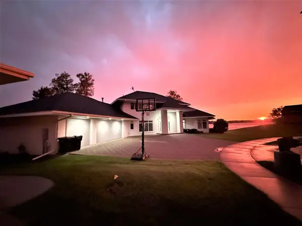 553 Lake ST N, Sauk Centre, MN 56378