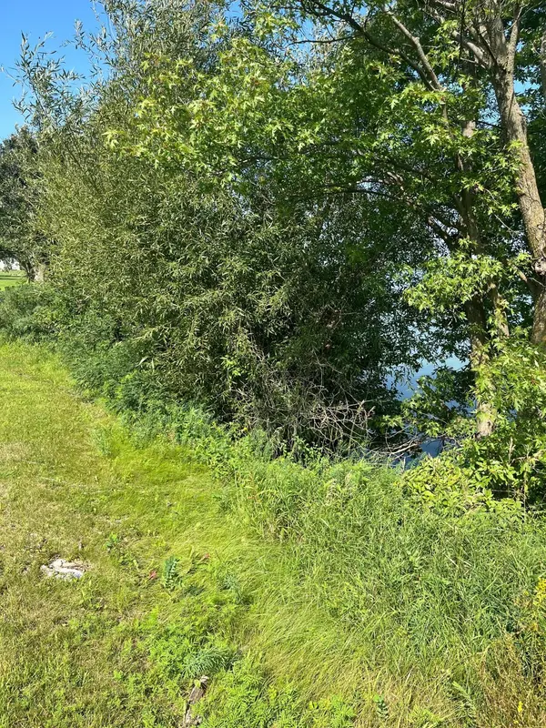 640 West Lake ST W, Avoca, MN 56114