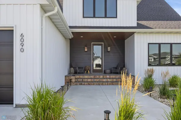 6090 Wildflower DR S, Fargo, ND 58104