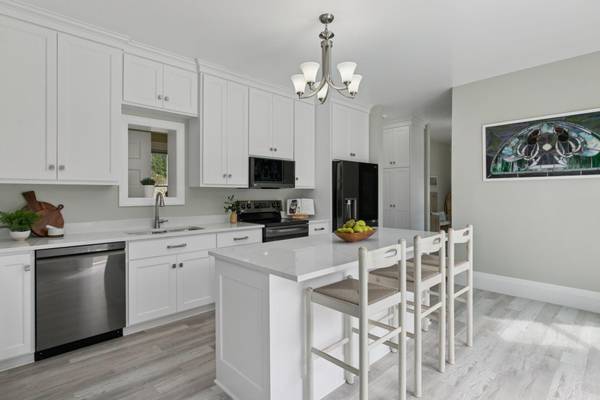 917 Division ST S, Northfield, MN 55057