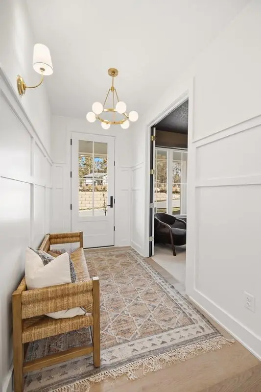 11184 Johnson RDG, Eden Prairie, MN 55347