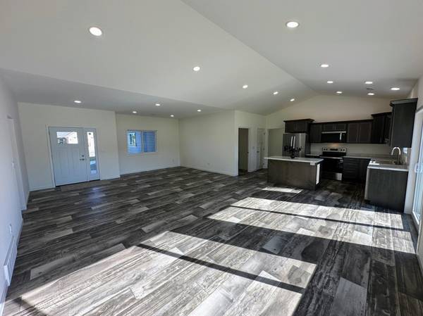 1003 8th AVE NW, Perham, MN 56573