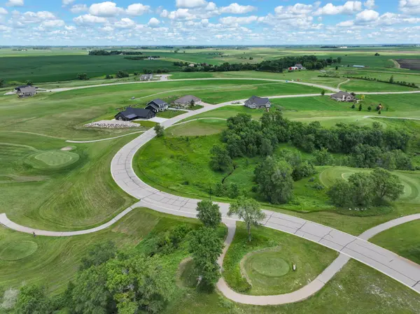 25211 Eagle TRCE, Hancock, MN 56244