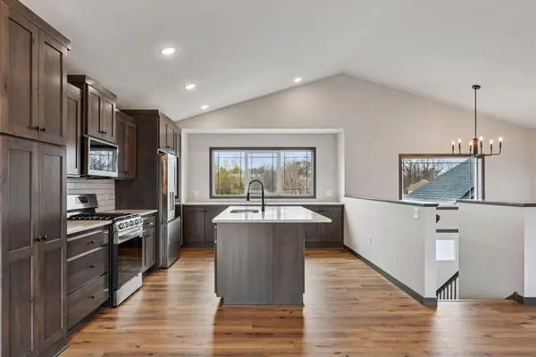 21477 Cottonwood ST NW, Oak Grove, MN 55011