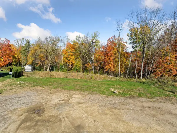 1050 Old Long Lake RD, Long Lake, MN 55391