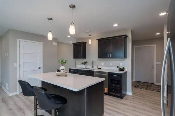 3216 Scotch LN, Mankato, MN 56001