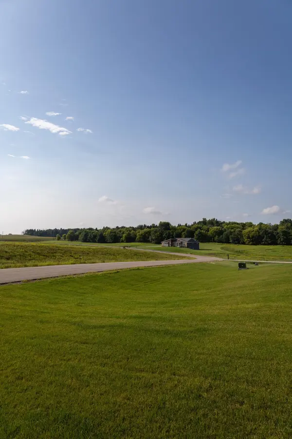 L2B1 Boelter Estates DR NW, Rochester, MN 55901