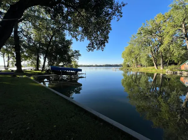 2319 Cottonwood Lake DR, Windom, MN 56101