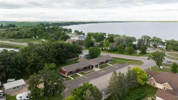 102 Glenhaven DR, Battle Lake, MN 56515