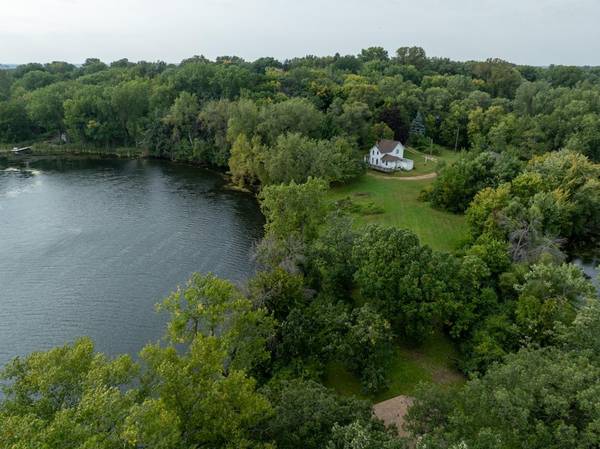 1360 Lone Oak RD, Eagan, MN 55121