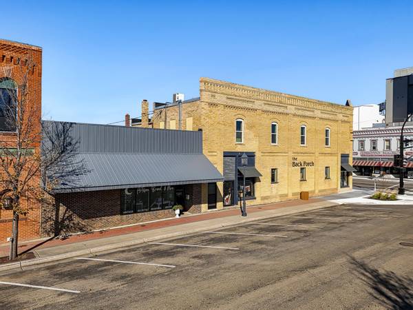 114 1st Ave S, Perham, MN 56573