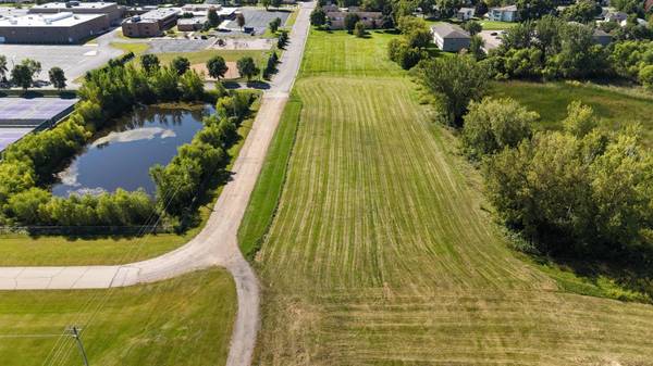 1801 Pryor AVE N, Glencoe, MN 55336