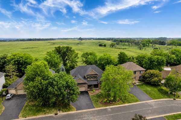 645 Ramsey CIR, Carver, MN 55315