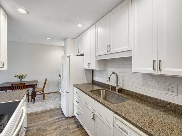 3421 Kent ST #614, Shoreview, MN 55126
