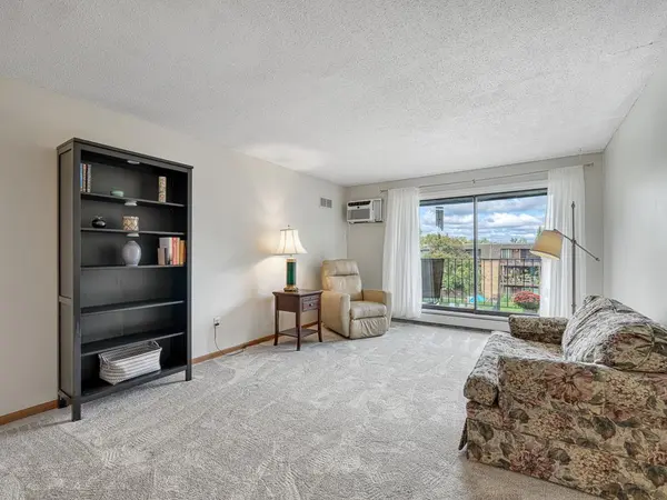 3421 Kent ST #614, Shoreview, MN 55126
