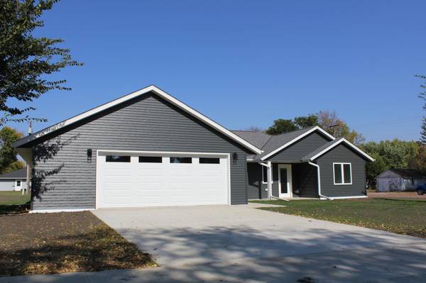 131 Main ST E, Trimont, MN 56176