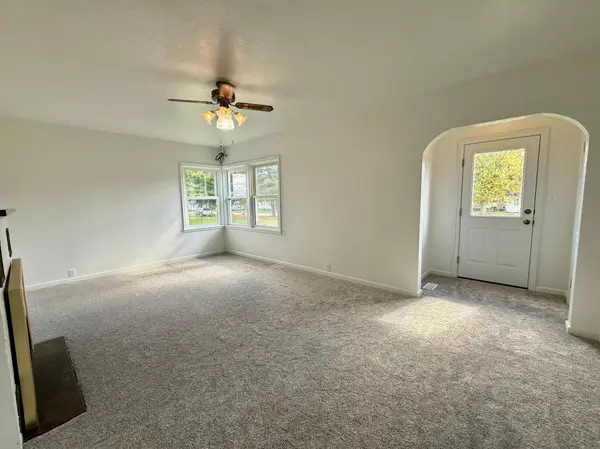 1715 SE Marshall ST, Albert Lea, MN 56007