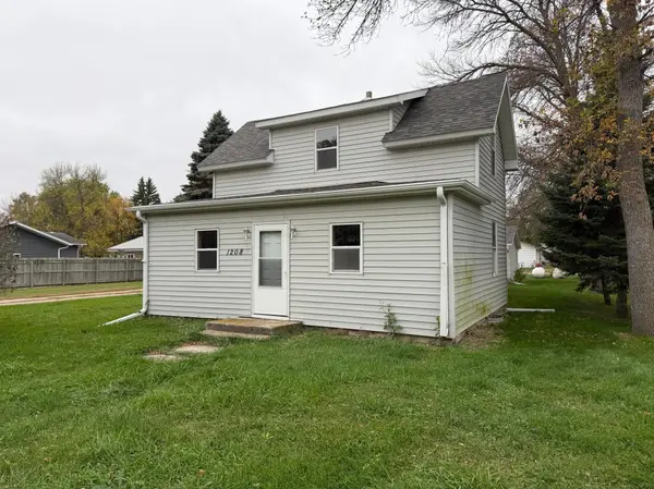 1208 Webster ST, Lisbon, ND 58054