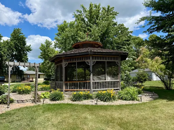 146 Washington AVE, Alden, MN 56009