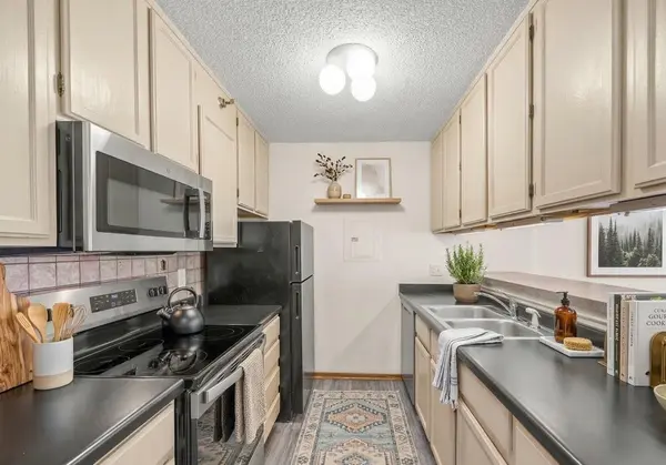 433 S 7th ST #1821, Minneapolis, MN 55415