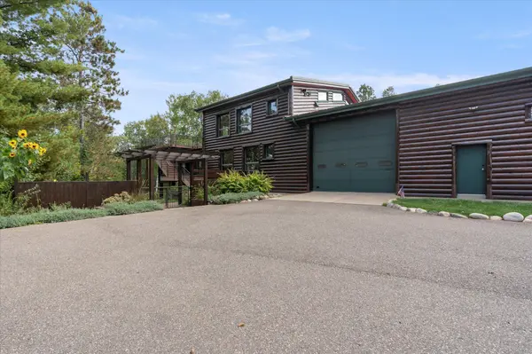 10422 Ossawinnamakee RD, Pequot Lakes, MN 56472