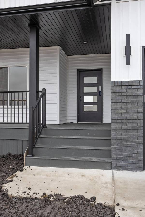 8414 61st ST S, Horace, ND 58047