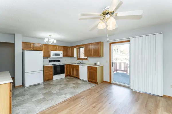 209 E Henry ST, Le Roy, MN 55951