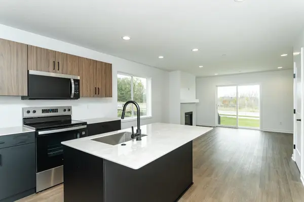 1069 Century Village LN NE, Rochester, MN 55906