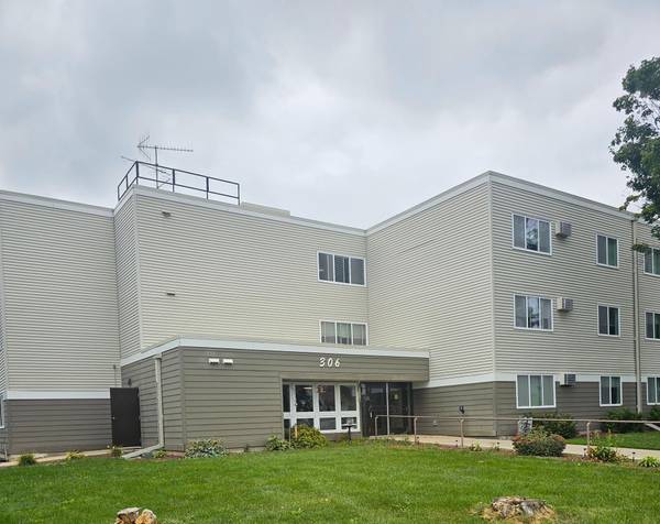 306 S East ST, Caledonia, MN 55921