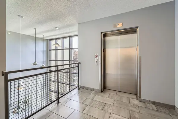 820 Emerald Street #307, Saint Paul, MN 55114