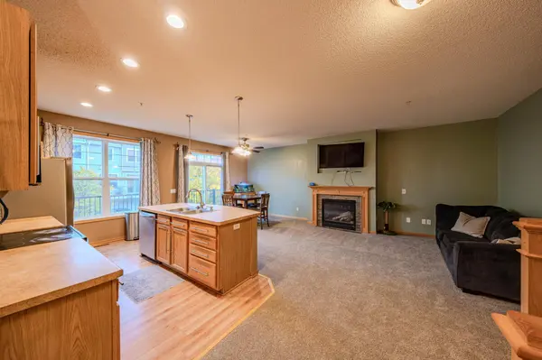 8483 Emery Pkwy N, Champlin, MN 55316