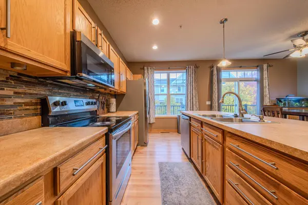 8483 Emery Pkwy N, Champlin, MN 55316