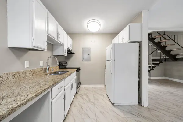 1531 American BLVD E #101, Bloomington, MN 55425