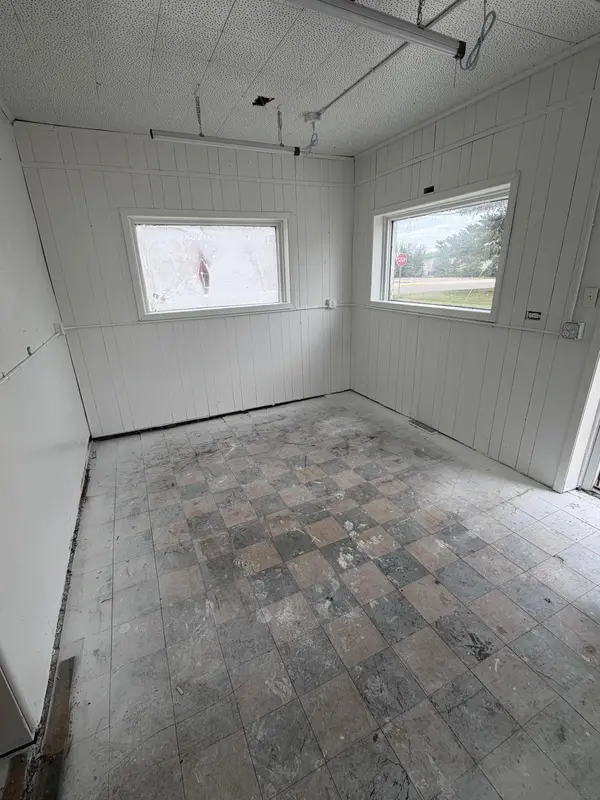 219 1st AVE NE, Baudette, MN 56623